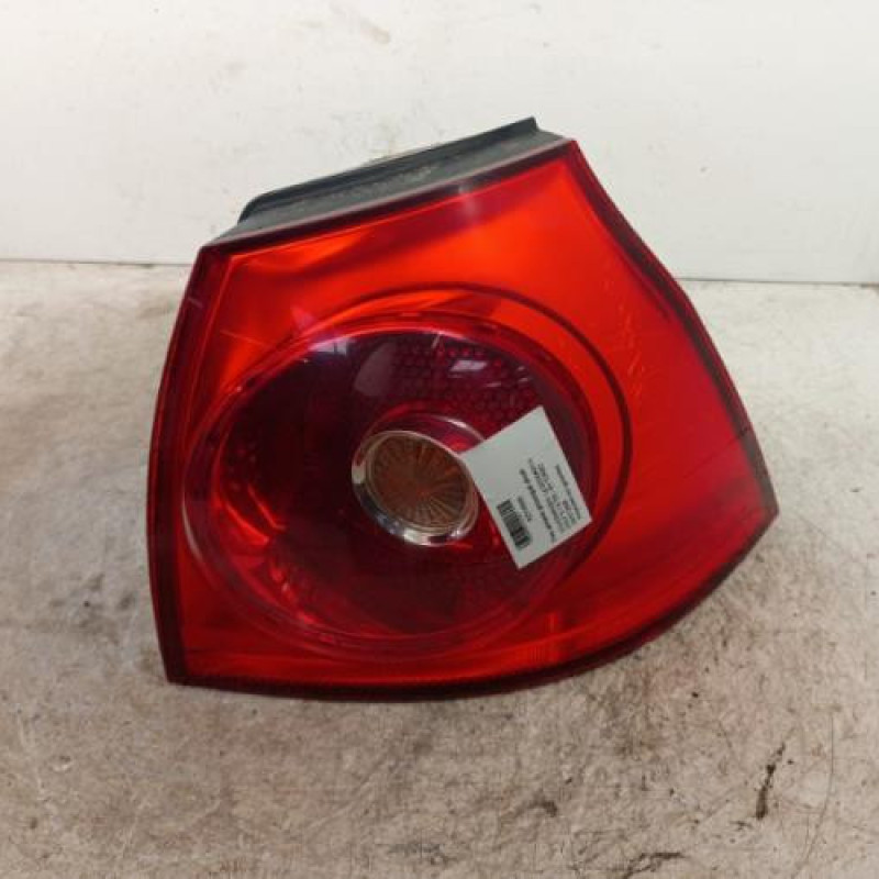 Feu arriere principal droit (feux) VOLKSWAGEN GOLF 5 Feu arriere principal droit (feux) VOLKSWAGEN GOLF 5