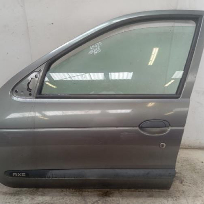 Porte avant gauche RENAULT MEGANE 1 Porte avant gauche RENAULT MEGANE 1