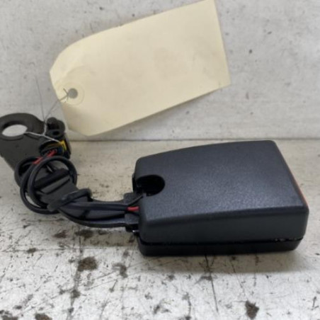 Attache ceinture arriere gauche PEUGEOT 5008 1 Photo n°1