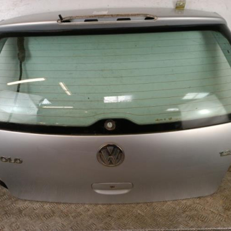 Malle/Hayon arriere VOLKSWAGEN POLO 4