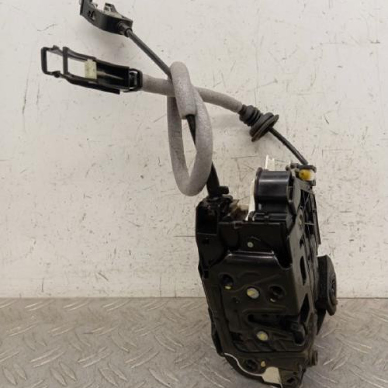 Serrure arriere droit VOLKSWAGEN POLO 5 Serrure arriere droit VOLKSWAGEN POLO 5