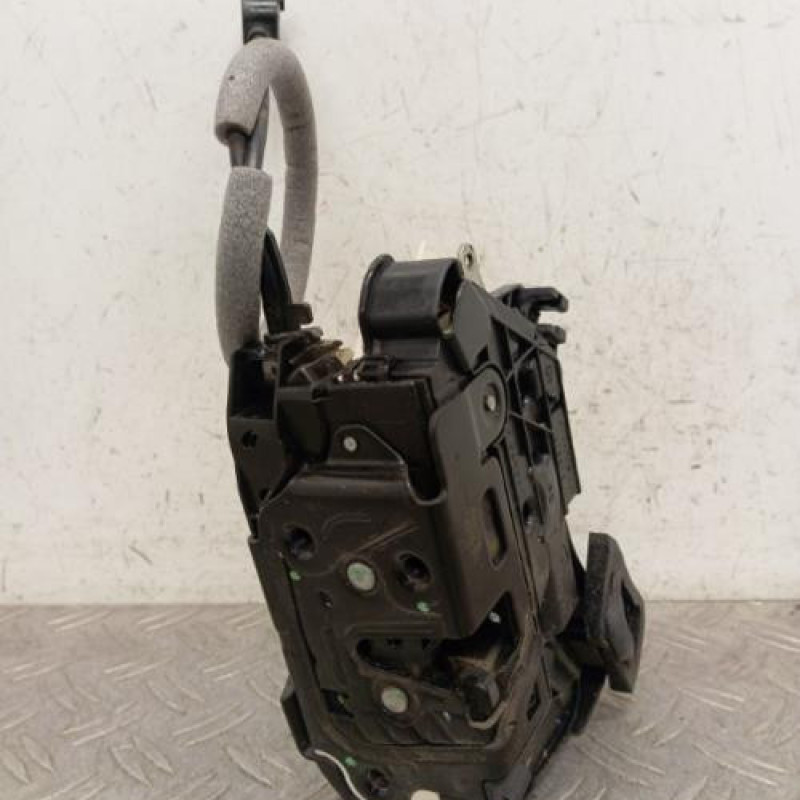 Serrure avant droit VOLKSWAGEN POLO 5