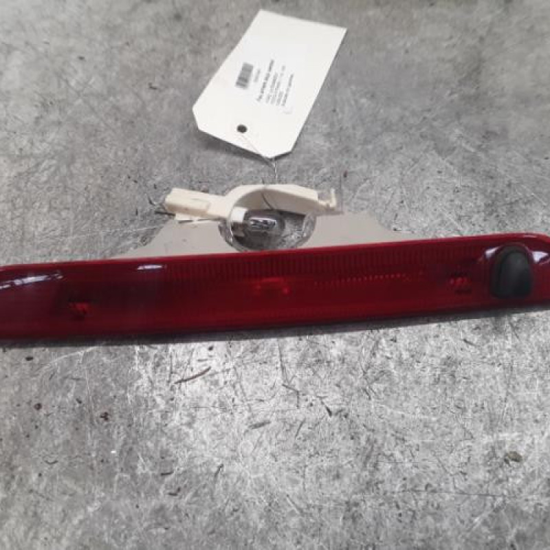 Feu arriere stop central FORD FIESTA 5 Feu arriere stop central FORD FIESTA 5