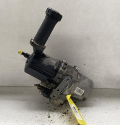 Pompe de direction PEUGEOT 5008 1