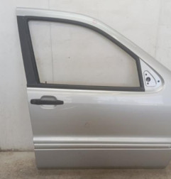 Porte avant droit MERCEDES CLASSE M 163 Photo n°1