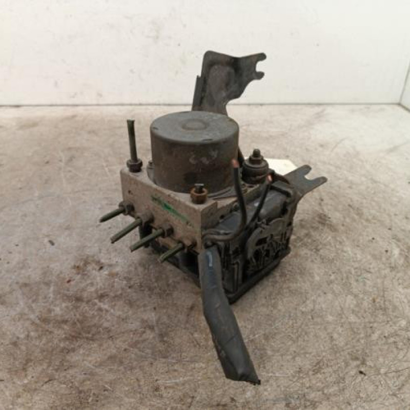 Bloc ABS (freins anti-blocage) NISSAN MICRA 3 Bloc ABS (freins anti-blocage) NISSAN MICRA 3