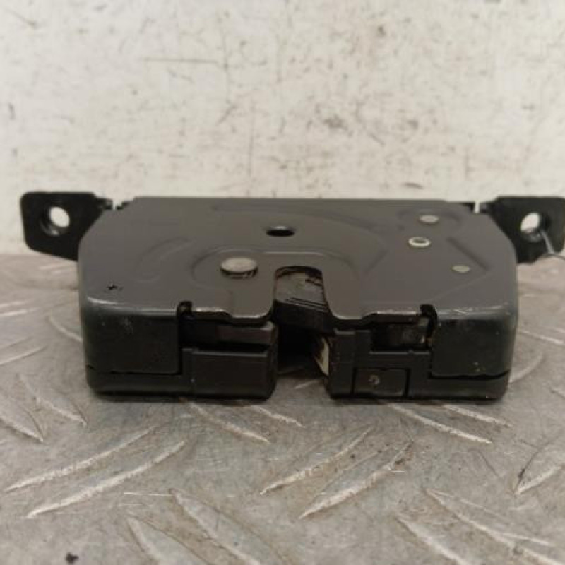 Serrure de hayon BMW X1 E84 Serrure de hayon BMW X1 E84