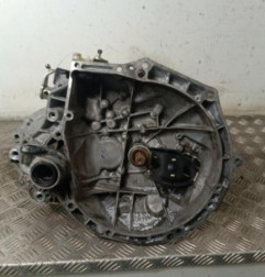Boite de vitesses PEUGEOT 208 1 Photo n°1