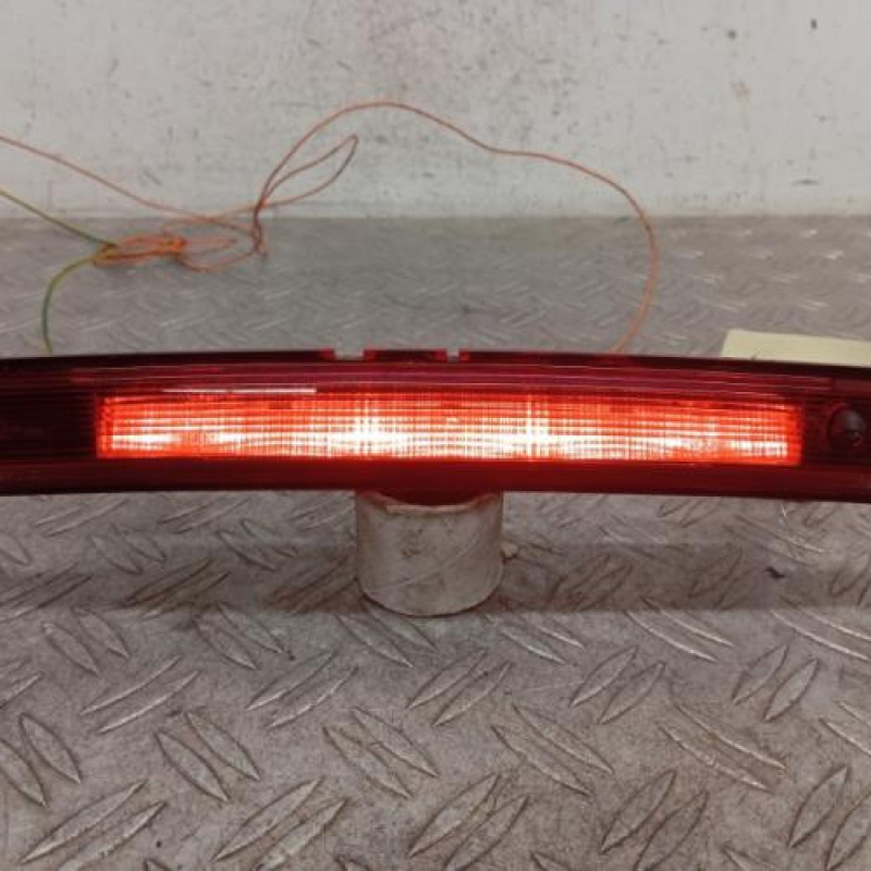 Feu arriere stop central RENAULT CLIO 4