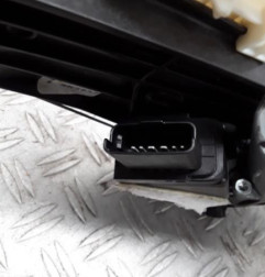 Leve vitre electrique arriere gauche PEUGEOT 3008 2 Photo n°3