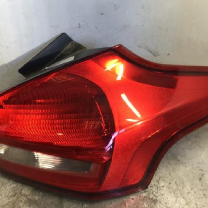 Feu arriere principal droit (feux) FORD FOCUS 3 Feu arriere principal droit (feux) FORD FOCUS 3