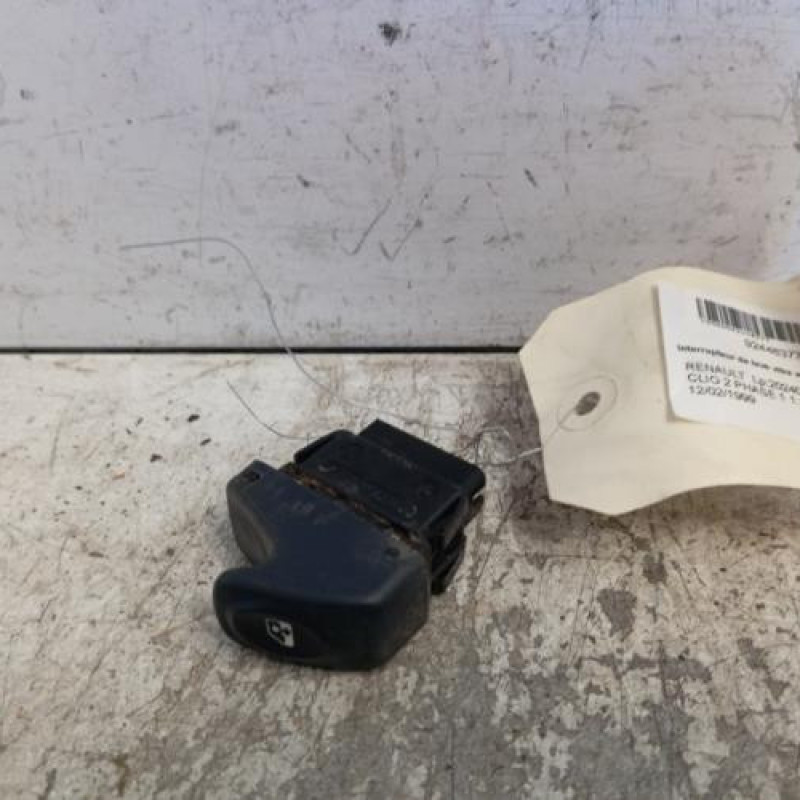 Interrupteur de leve vitre avant gauche RENAULT CLIO 2