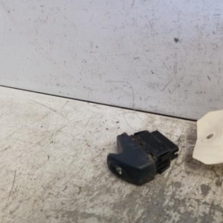 Interrupteur de leve vitre avant gauche RENAULT CLIO 2