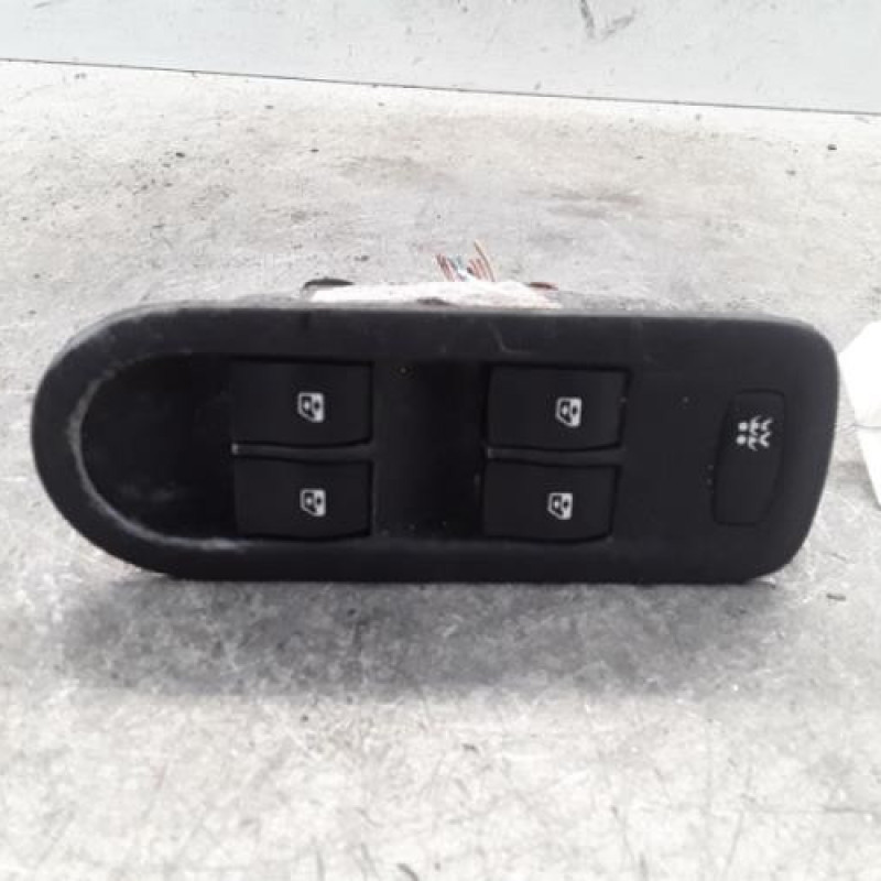 Interrupteur de leve vitre avant gauche RENAULT SCENIC 2