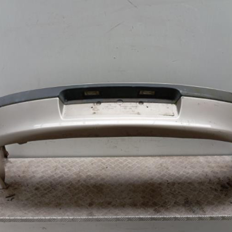 Pare choc arriere RENAULT MEGANE 1 Pare choc arriere RENAULT MEGANE 1