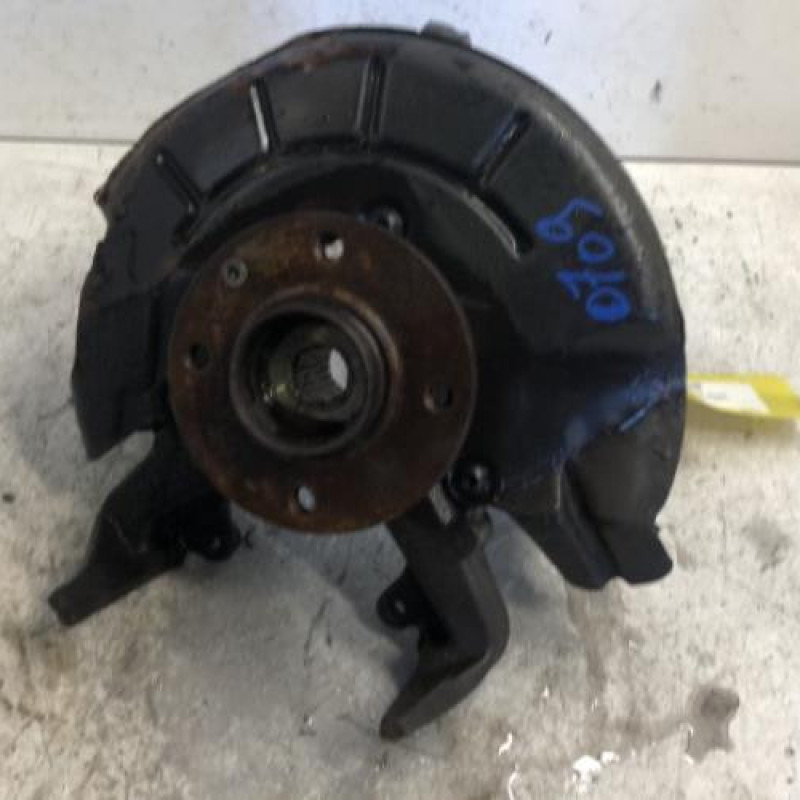 Moyeu avant droit VOLKSWAGEN UP