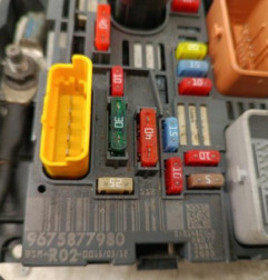 Boitier servitude moteur (BSM) PEUGEOT 407