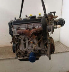 Moteur PEUGEOT 106 Photo n°3