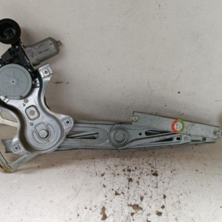 Leve vitre electrique avant droit TOYOTA YARIS 3 Photo n°1