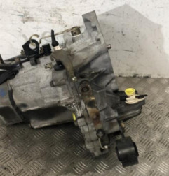 Boite de vitesses PEUGEOT 106 Photo n°4