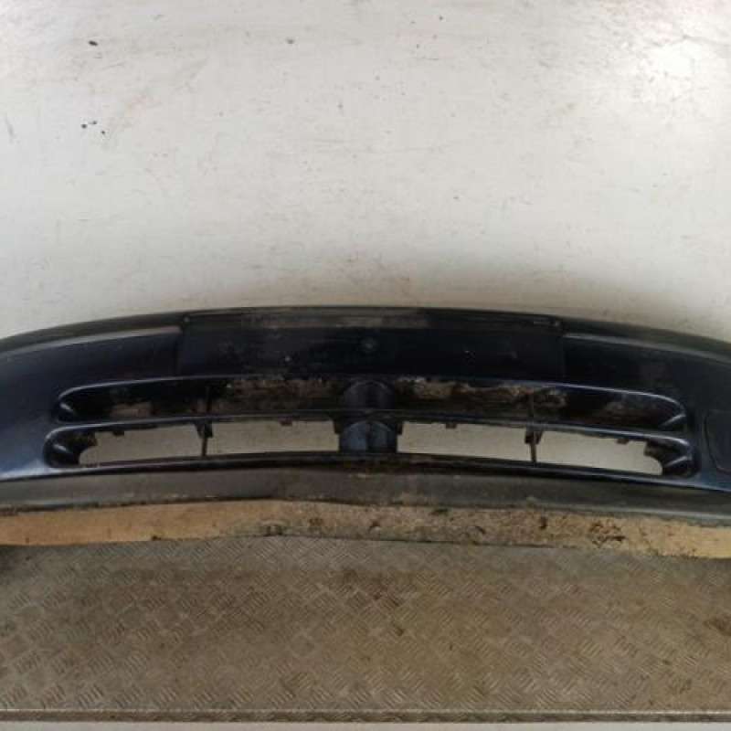 Pare choc avant RENAULT LAGUNA 1 Pare choc avant RENAULT LAGUNA 1