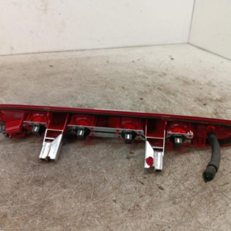 Feu arriere stop central PEUGEOT 208 1