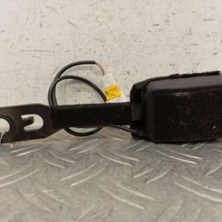Attache ceinture avant droit PEUGEOT 407 Photo n°1