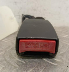 Attache ceinture arriere droit RENAULT TWINGO 2