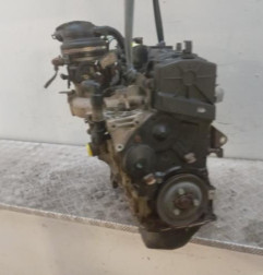 Moteur CITROEN SAXO Photo n°4
