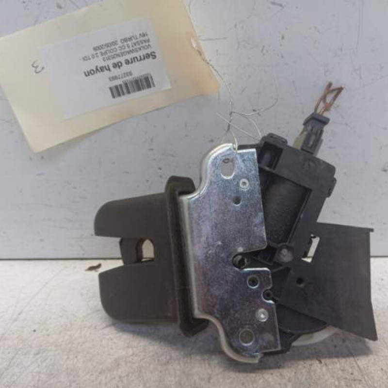 Serrure de hayon VOLKSWAGEN PASSAT 5 Serrure de hayon VOLKSWAGEN PASSAT 5