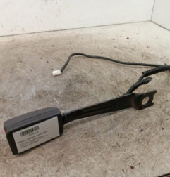 Attache ceinture avant droit TOYOTA YARIS 2 Photo n°1