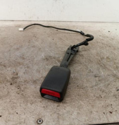 Attache ceinture avant droit TOYOTA YARIS 2