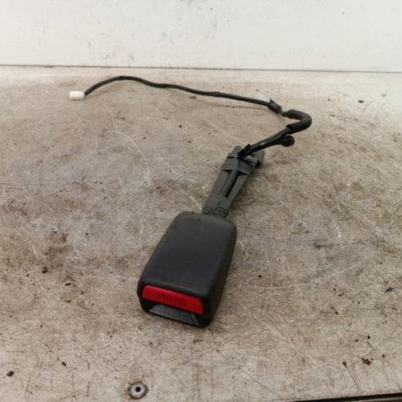 Attache ceinture avant droit TOYOTA YARIS 2