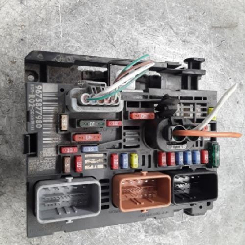 Boitier servitude moteur (BSM) PEUGEOT 3008 1 Boitier servitude moteur (BSM) PEUGEOT 3008 1