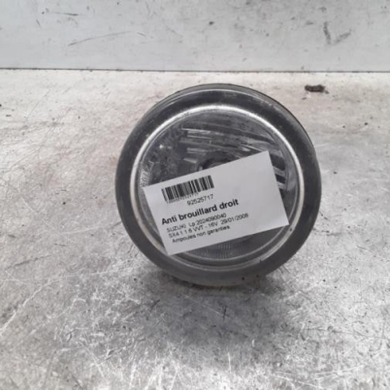 Anti brouillard droit (feux) SUZUKI SX4 1 Anti brouillard droit (feux) SUZUKI SX4 1