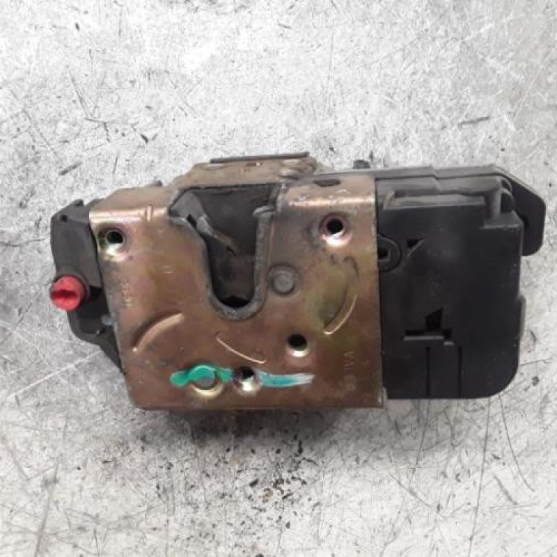 Serrure arriere droit PEUGEOT 206 Serrure arriere droit PEUGEOT 206