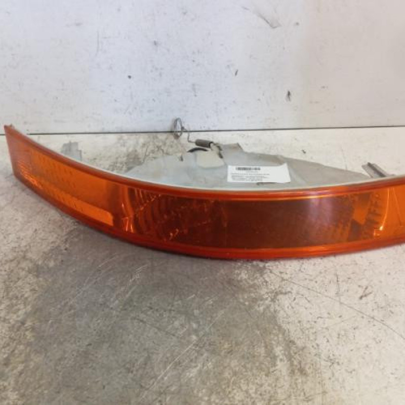 Optique avant secondaire droit (feux)(clignotant) RENAULT MASTER 2