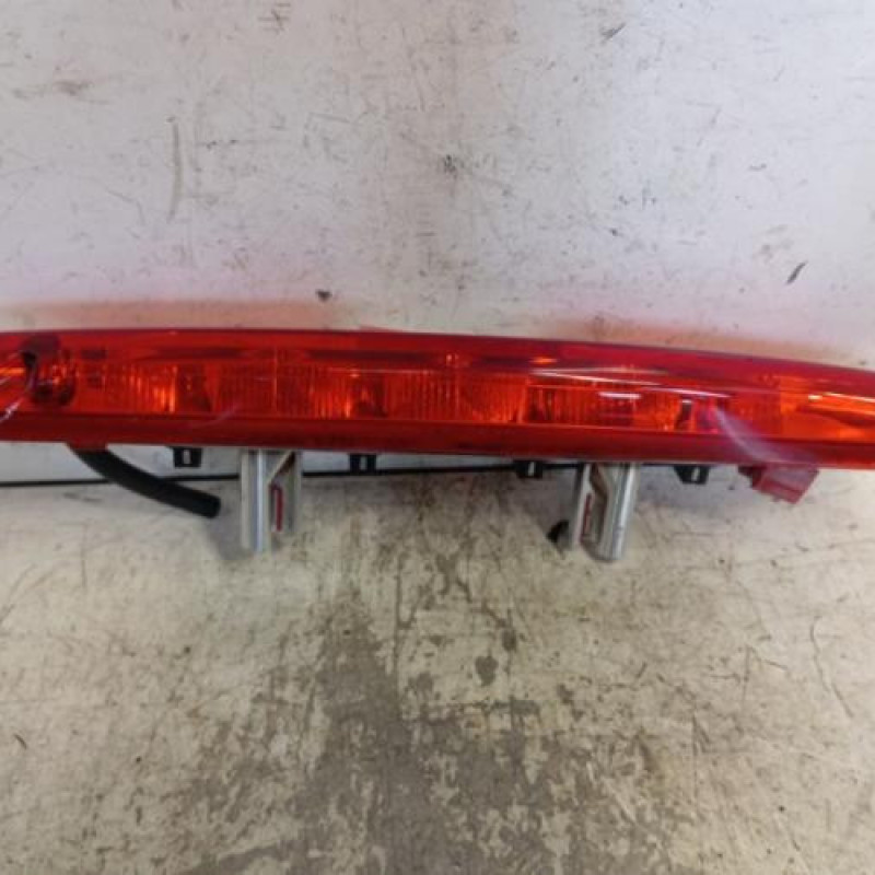 Feu arriere stop central PEUGEOT 208 1 Feu arriere stop central PEUGEOT 208 1