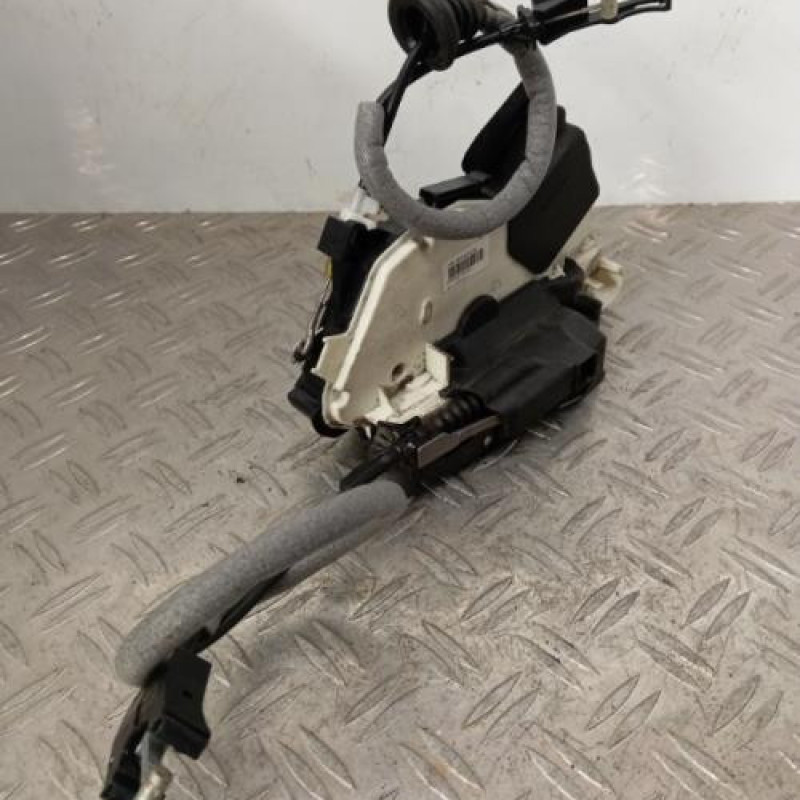 Serrure avant gauche VOLKSWAGEN POLO 5