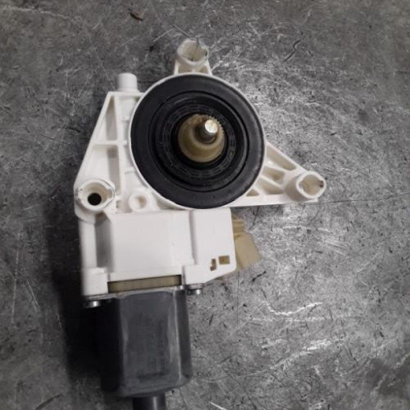 Moteur leve vitre arriere droit MERCEDES CLASSE C 204