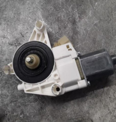 Moteur leve vitre avant droit MERCEDES CLASSE C 204 Photo n°1