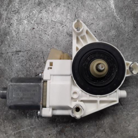Moteur leve vitre avant gauche MERCEDES CLASSE C 204 Photo n°1