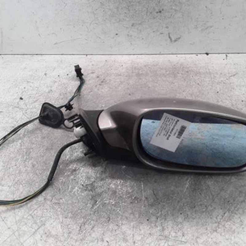 Retroviseur droit PEUGEOT 607