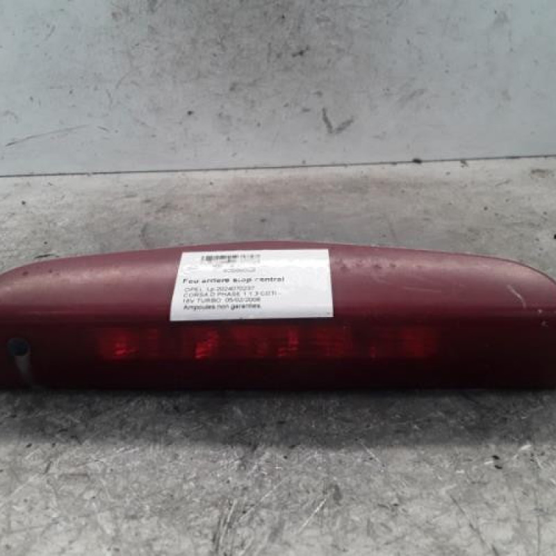 Feu arriere stop central OPEL CORSA D Feu arriere stop central OPEL CORSA D