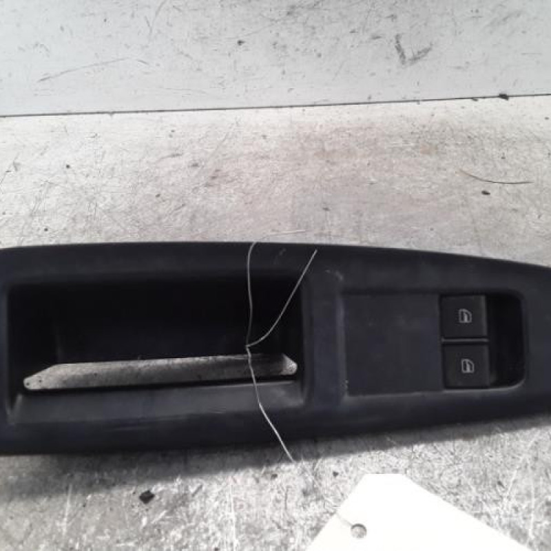 Interrupteur de leve vitre avant gauche VOLKSWAGEN POLO 4