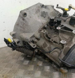Boite de vitesses PEUGEOT 208 1 Photo n°4