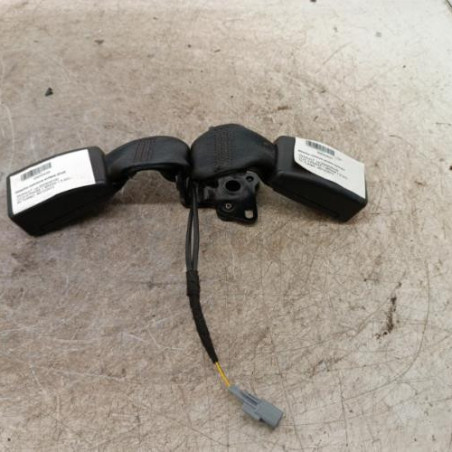 Attache ceinture arriere droit RENAULT CLIO 4 Photo n°1