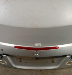 Malle/Hayon arriere MERCEDES CLASSE E 207 Photo n°1