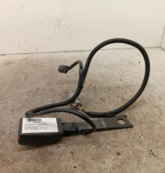 Attache ceinture avant gauche TOYOTA AVENSIS 2 Photo n°1