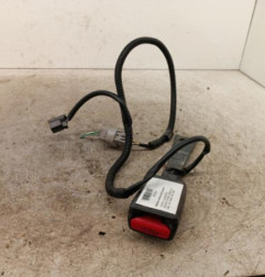 Attache ceinture avant gauche TOYOTA AVENSIS 2